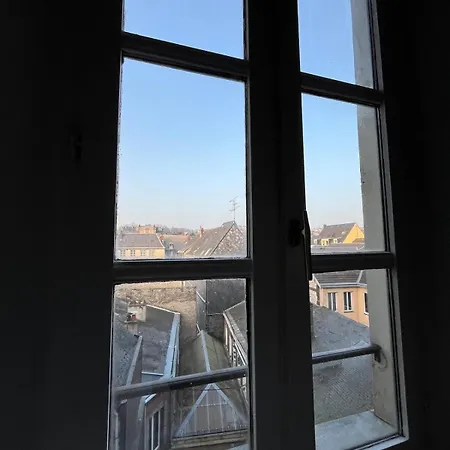 公寓 Lumineux Au Coeur Historique De *